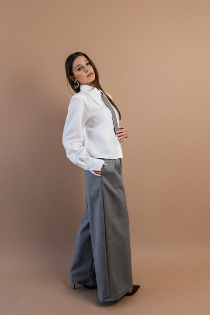 Maoconcept | White shirt with shoulder pads and a pointed collar