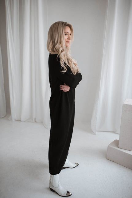 Monala | Turtleneck Knitted Merino Wool Sweater Dress in Black