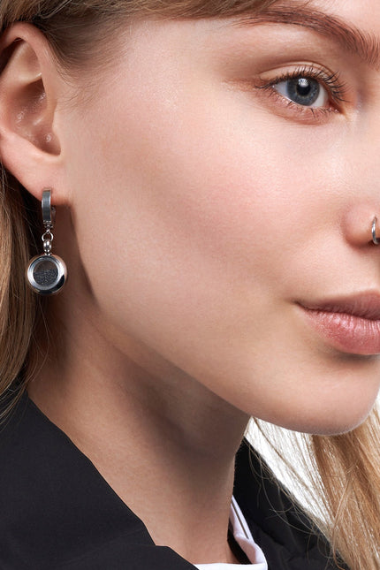 My Little Nature I Dangle Huggie Earrings With Volcanic Sand