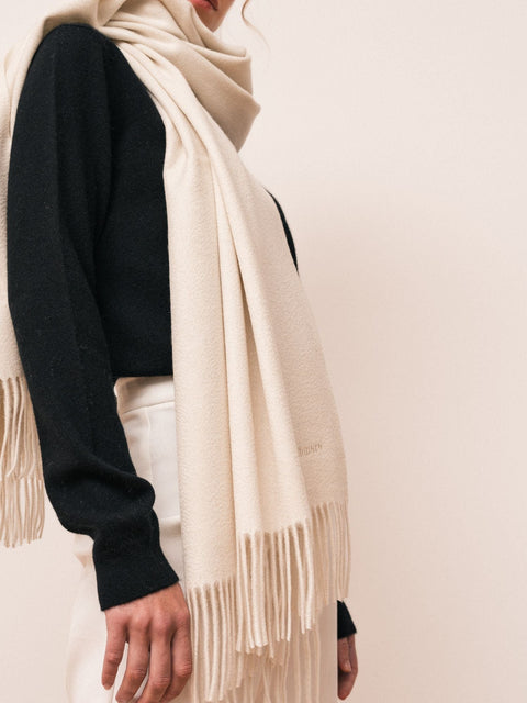Bel Cashmere | Estola/ Bufanda grande con flecos blanca