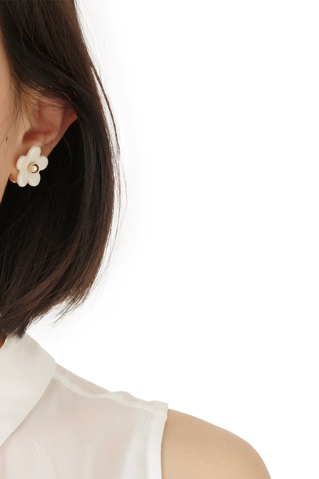 Poporcelain | Everyday Daisy Studs