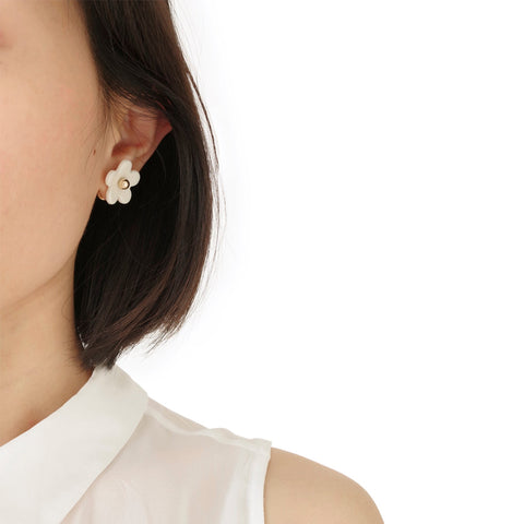 Poporcelain | Everyday Daisy Studs