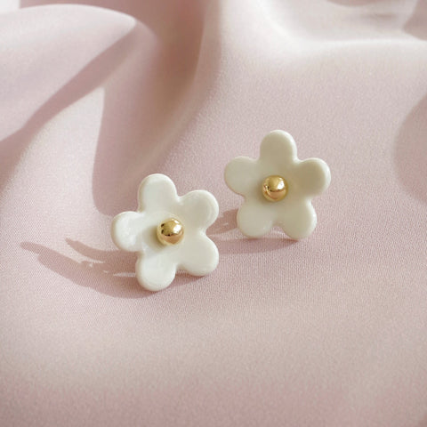 Poporcelain | Everyday Daisy Studs