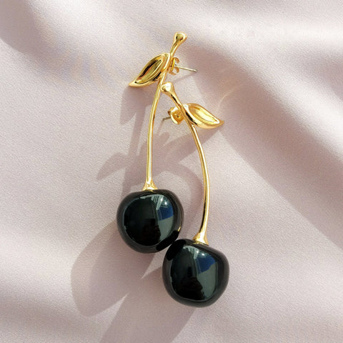 Poporcelain | Wiszące kolczyki Czarna Wiśnia