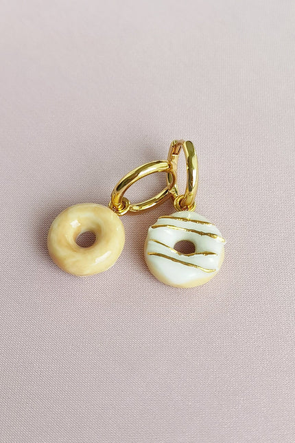 Poporcelain | Mini kolczyki w kształcie pączków Porcelana