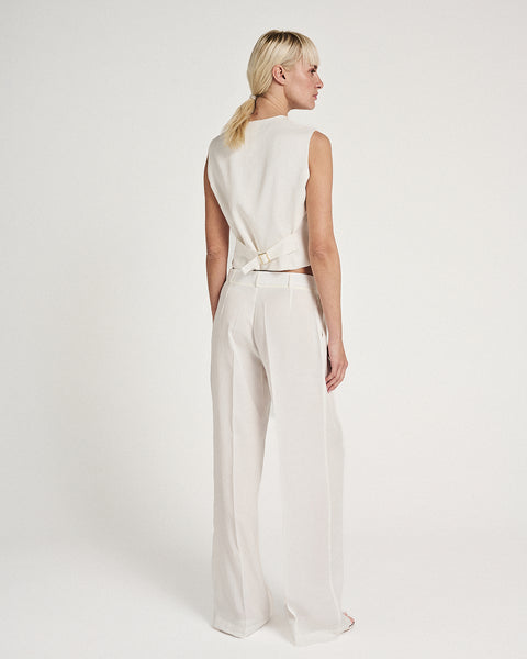 Elizabeth LaGre | Ivory Sleeveless Top
