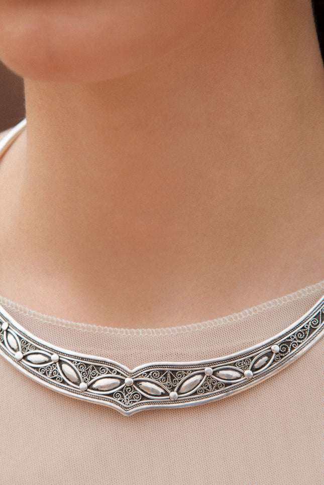 Yelli Jewels | Grey Tiara Choker