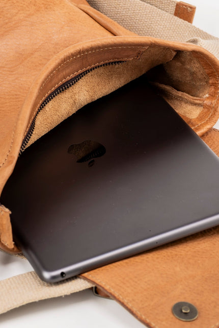 The Dust Company | Shoulder bag Messenger Park Avenue light brown