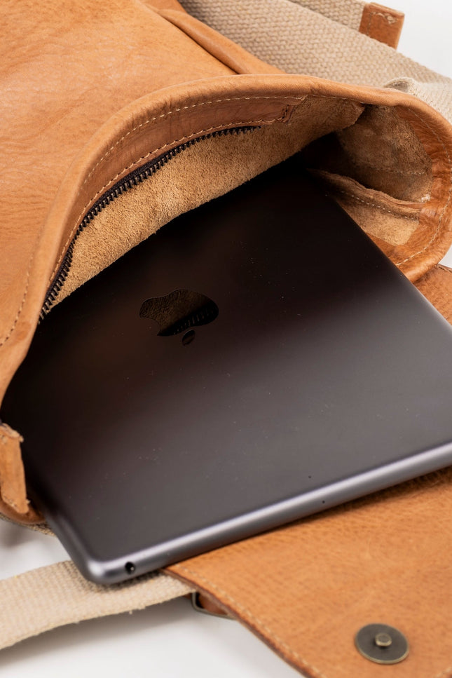 The Dust Company | Shoulder bag Messenger Park Avenue light brown