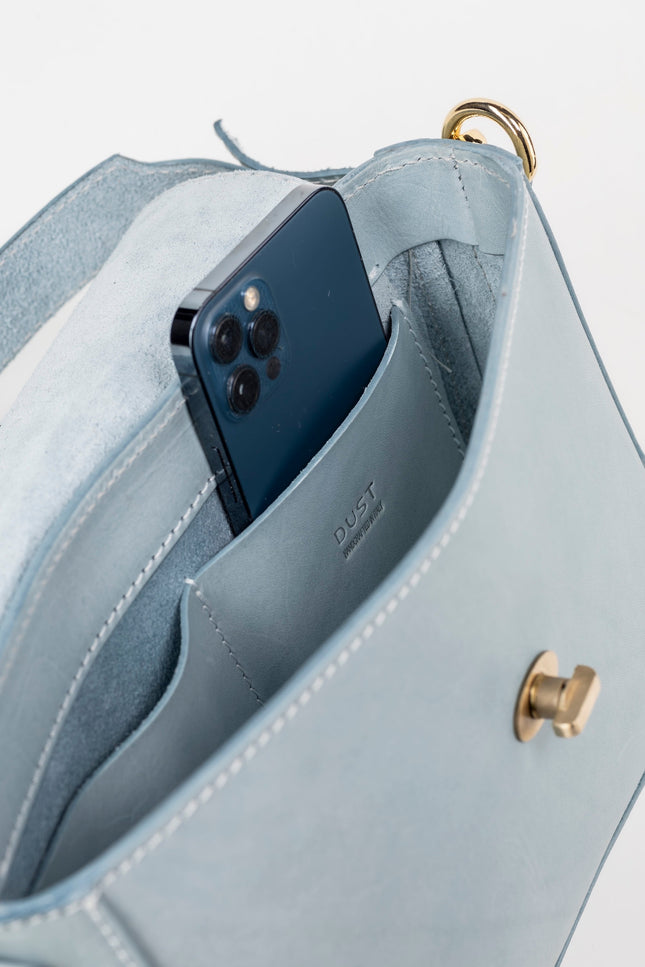 The Dust Company | Crossbody Broadway light blue