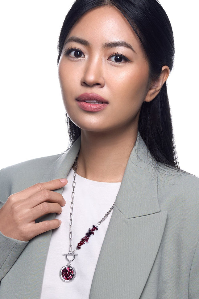 My Little Nature I Toggle Clasp Garnet Necklace With Beaded Chain And Charm