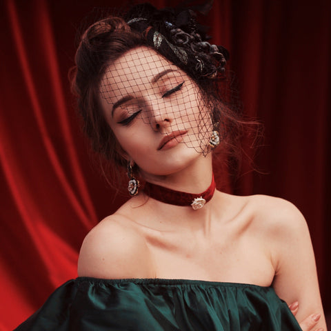 Poporcelain | Choker z różą White Cloud czarny