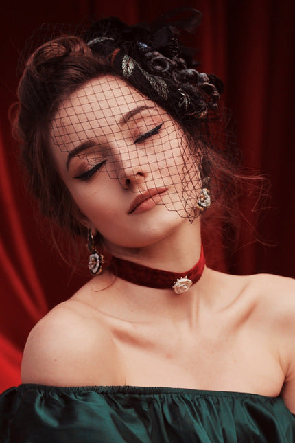 Poporcelain | White Cloud Rose Red Velvet Choker