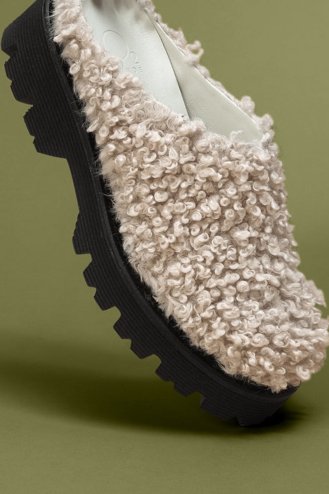 O2 Monde | Hebo Slippers beige shearling