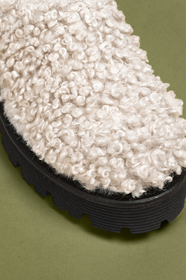 O2 Monde | Hebo Slippers beige shearling