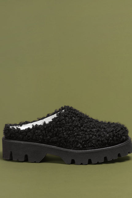 O2 Monde | Hebo Slippers black shearling