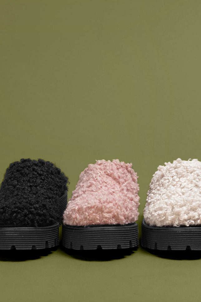 O2 Monde | Hebo Slippers black shearling