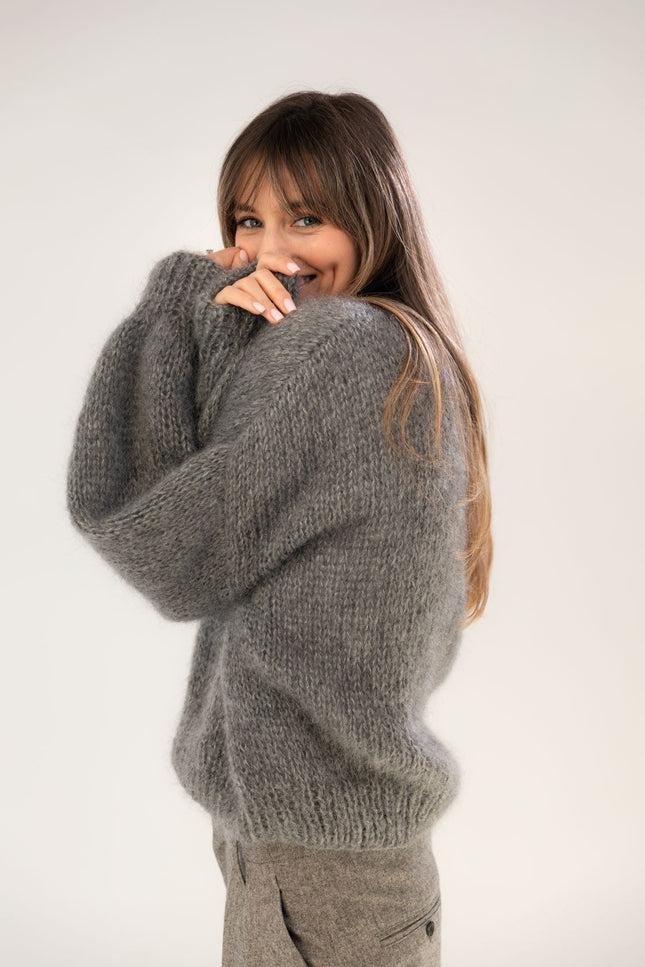 Onika Knitwear | Mohair Cardigan grey
