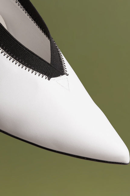 O2 Monde | Makoma Pumps white