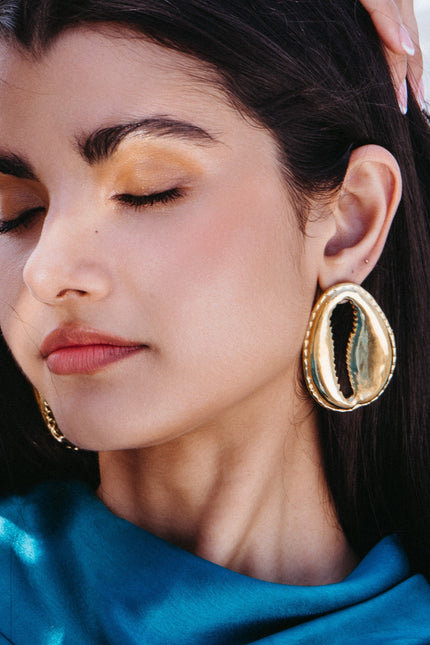 Arvino | Cabana Shell Earrings
