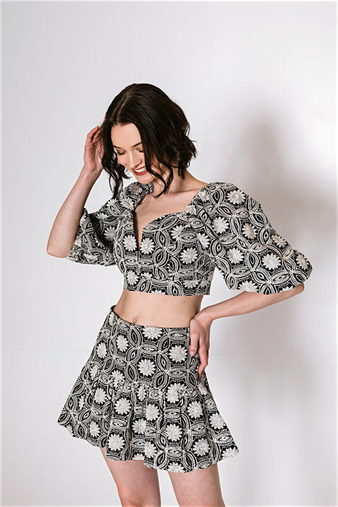 Five p.m. | Piña Set B&W