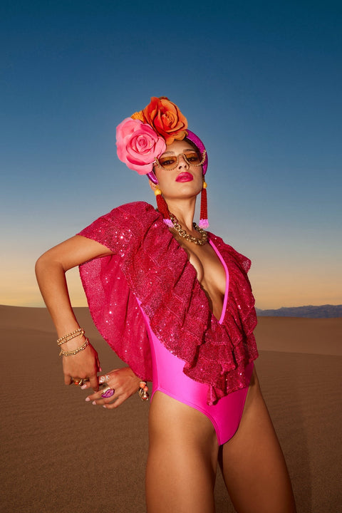 Julia Clancey I Victory Raspberry w cekiny