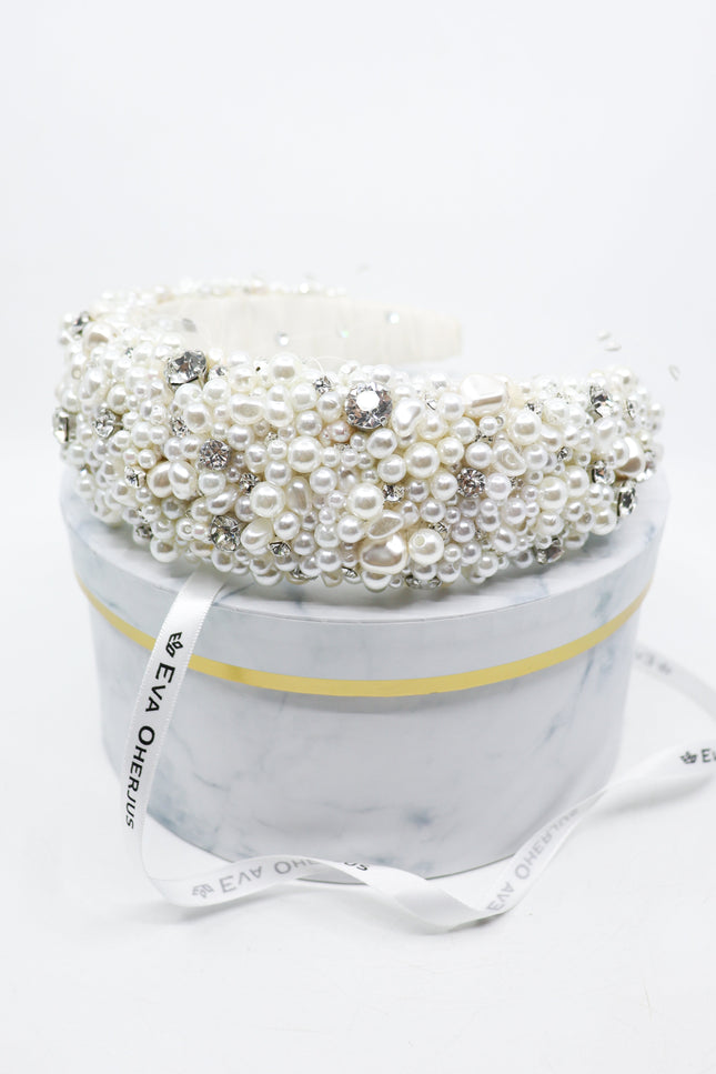 Eva Oherjus I Luna Crown