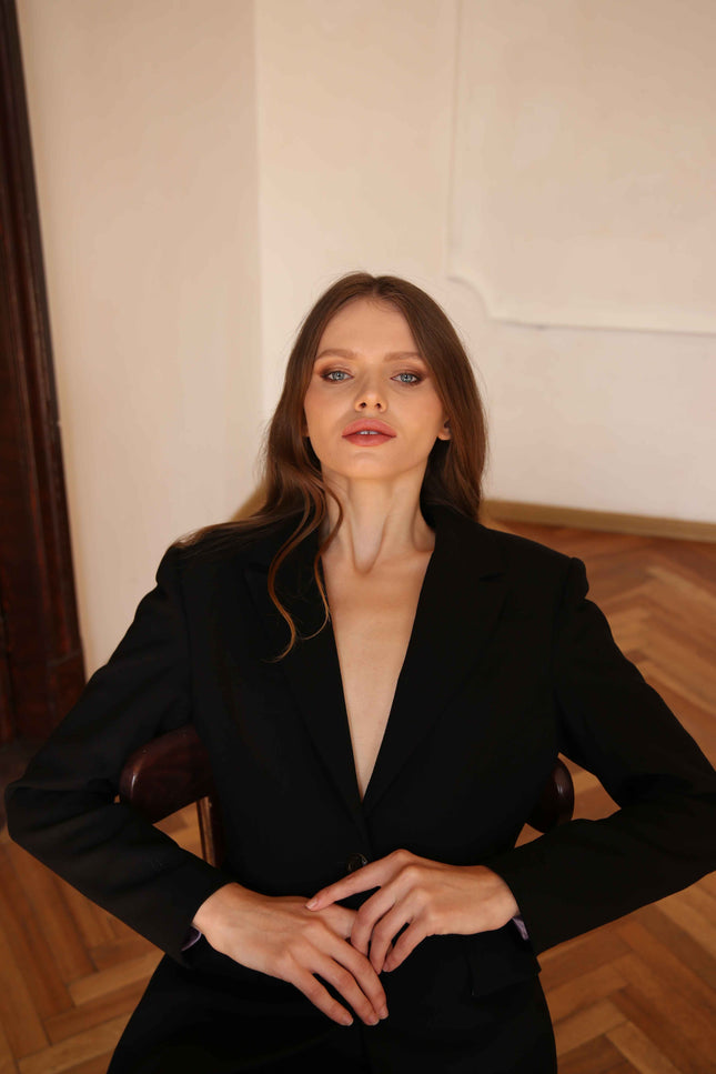 BÚDZIKO | LIMITED EDITION WOOLEN HOURGLASS SUIT