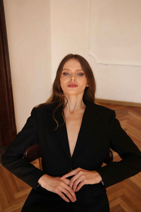 BÚDZIKO | LIMITED EDITION WOOLEN HOURGLASS SUIT