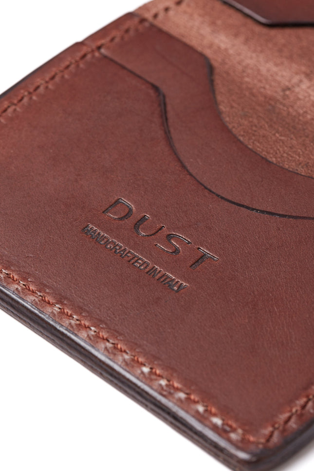 The Dust Company | Etui na karty Mod 131 ciemnobrązowe