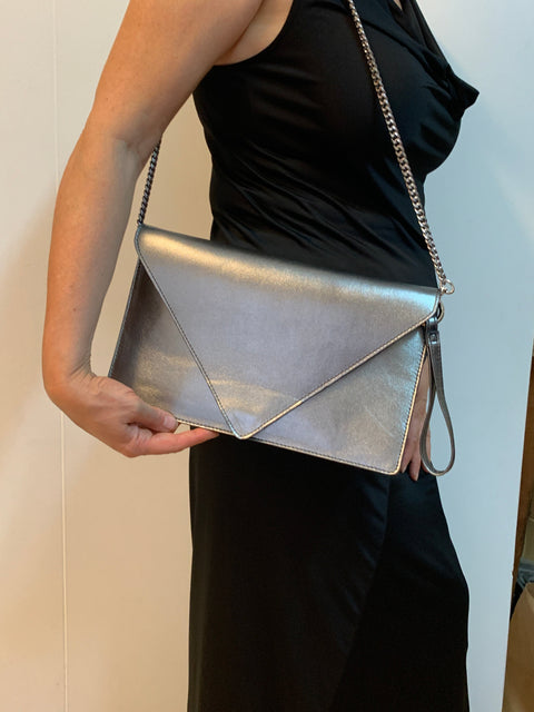 JUAN-JO I Clutch Dorado Sobre con Cadena