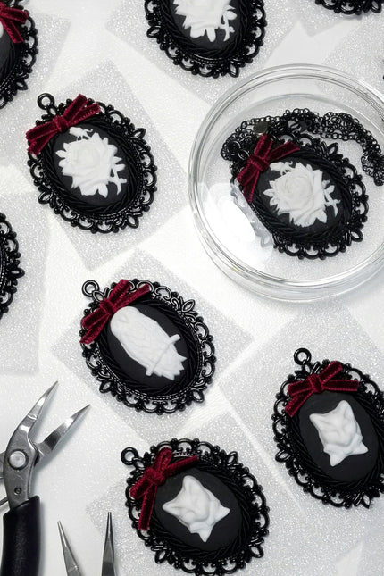 Poporcelain | Dark Romance Rose Cameo Pendant Necklace