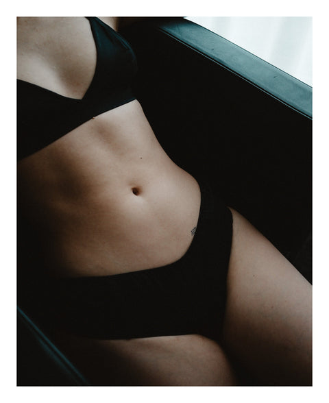 Soft Strokes Silk | Black Float Bikini Panties
