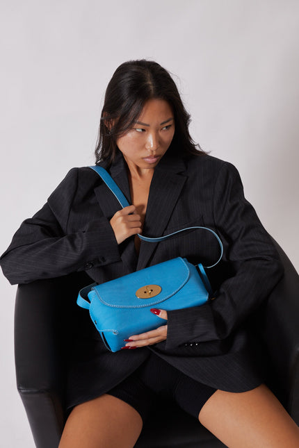 The Dust Company | Shoulder bag The Small Box light blue