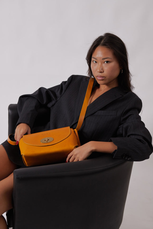 The Dust Company | Shoulder bag The Small Box yellow
