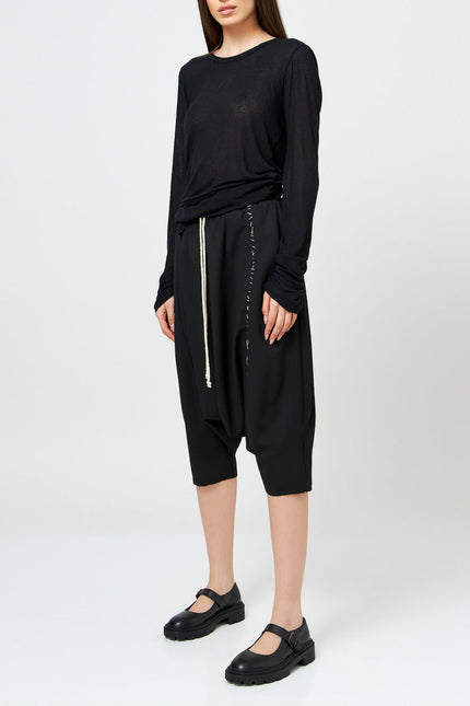 Black Stitched Unisex Harem Trousers
Details :
Black stitched unisex harem trousers 
drawstring-waist trousers 
hand made stitch sewing
side pockets 
elastic waistband can easily fit in between sizes 
PantsAlchemy The LabelAlchemy The LabelBlack Stitched Unisex Harem Trousers