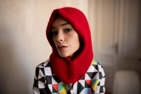 Color My Space I Knitted Hood red