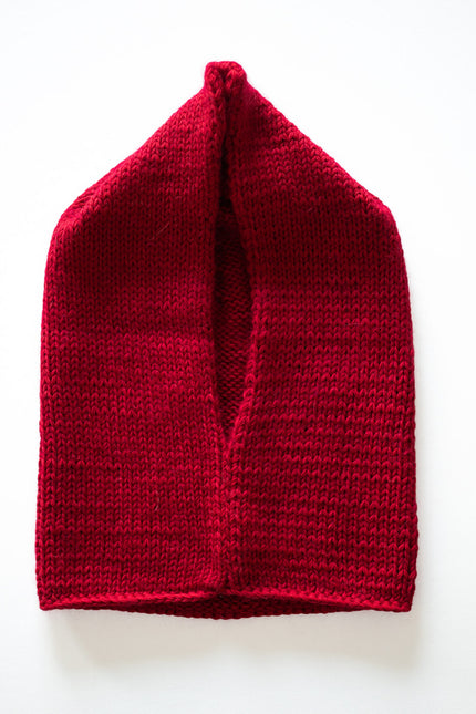 Color My Space I Knitted Hood red