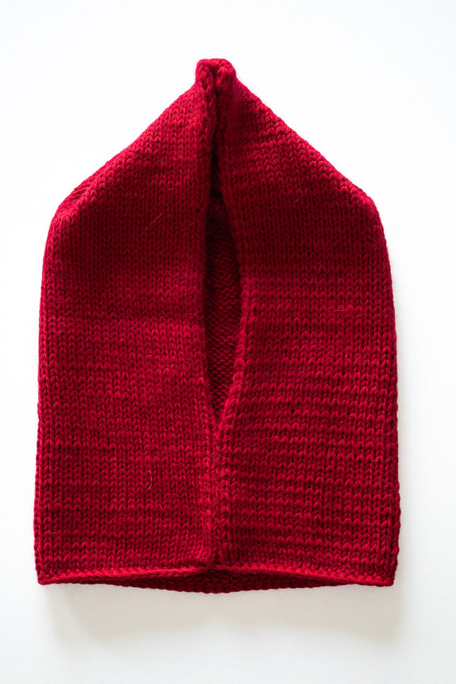 Color My Space I Knitted Hood red