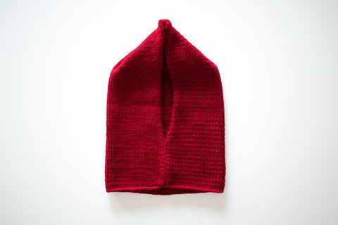 Color My Space I Knitted Hood red