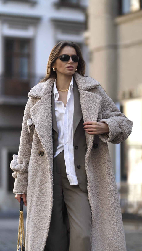 BÚDZIKO | BEIGE LONG TEDDY COAT