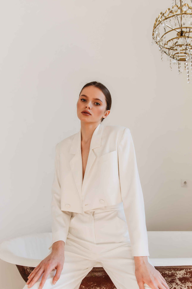 BÚDZIKO | PARIS MILKY WHITE CROPPED BLAZER