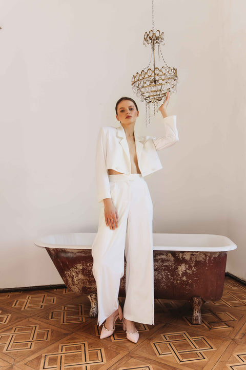 BÚDZIKO | PARIS MILKY WHITE CROPPED BLAZER