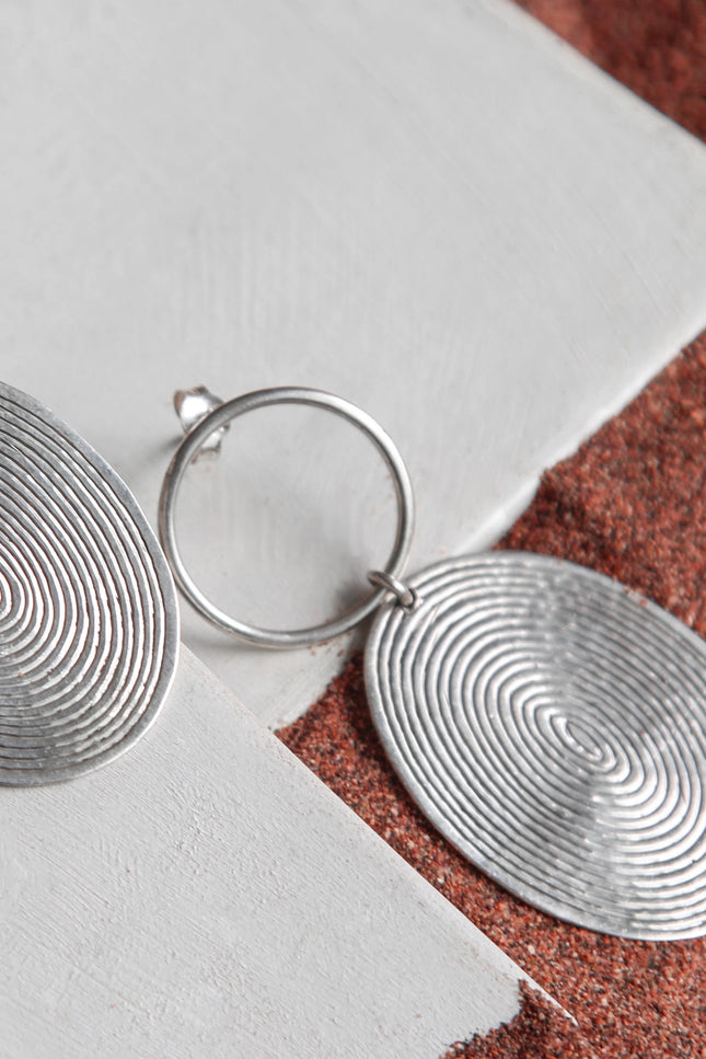 Yelli Jewels | Grey Half Spirals Drop earrings