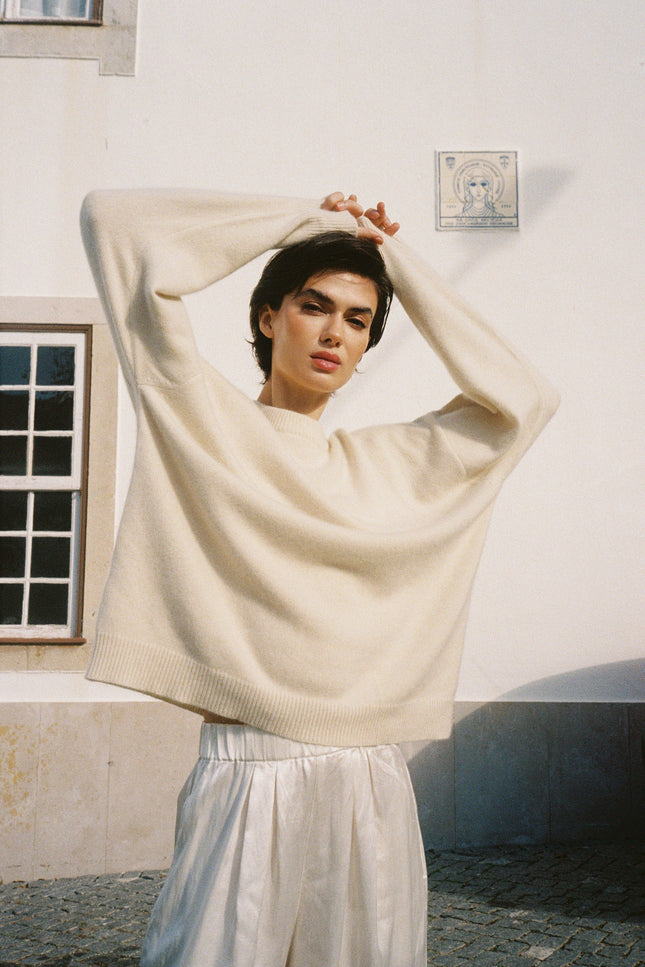 A Perfect Nomad | Brushed Cashmere Oversized Crew