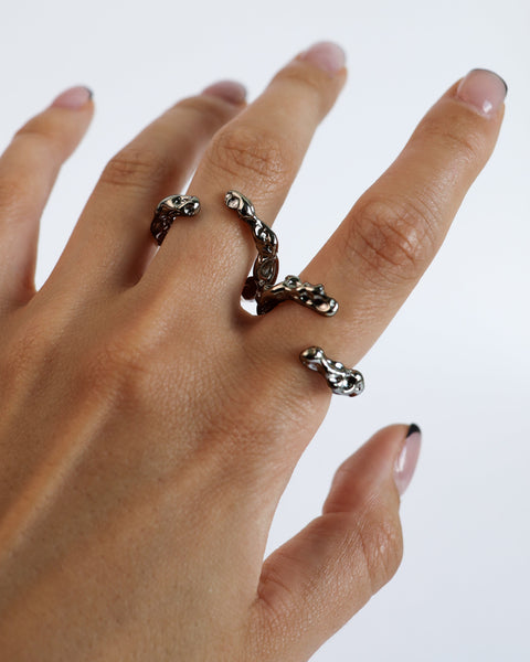 SIMA GINA | Pierścionek 'Lavawave'