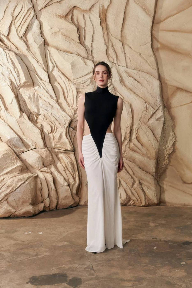 Kolosova | Black And White Maxi Dress
