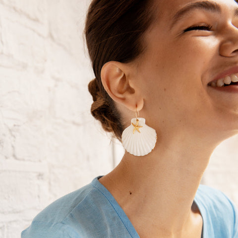 Poporcelain | Edge Clam Shell with Starfish Hoop Earrings