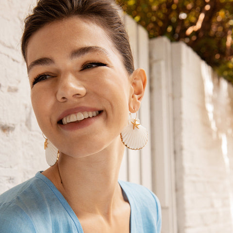 Poporcelain | Edge Clam Shell with Starfish Hoop Earrings