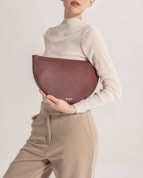 EVÉN I LEYZA Burgundy Clutch